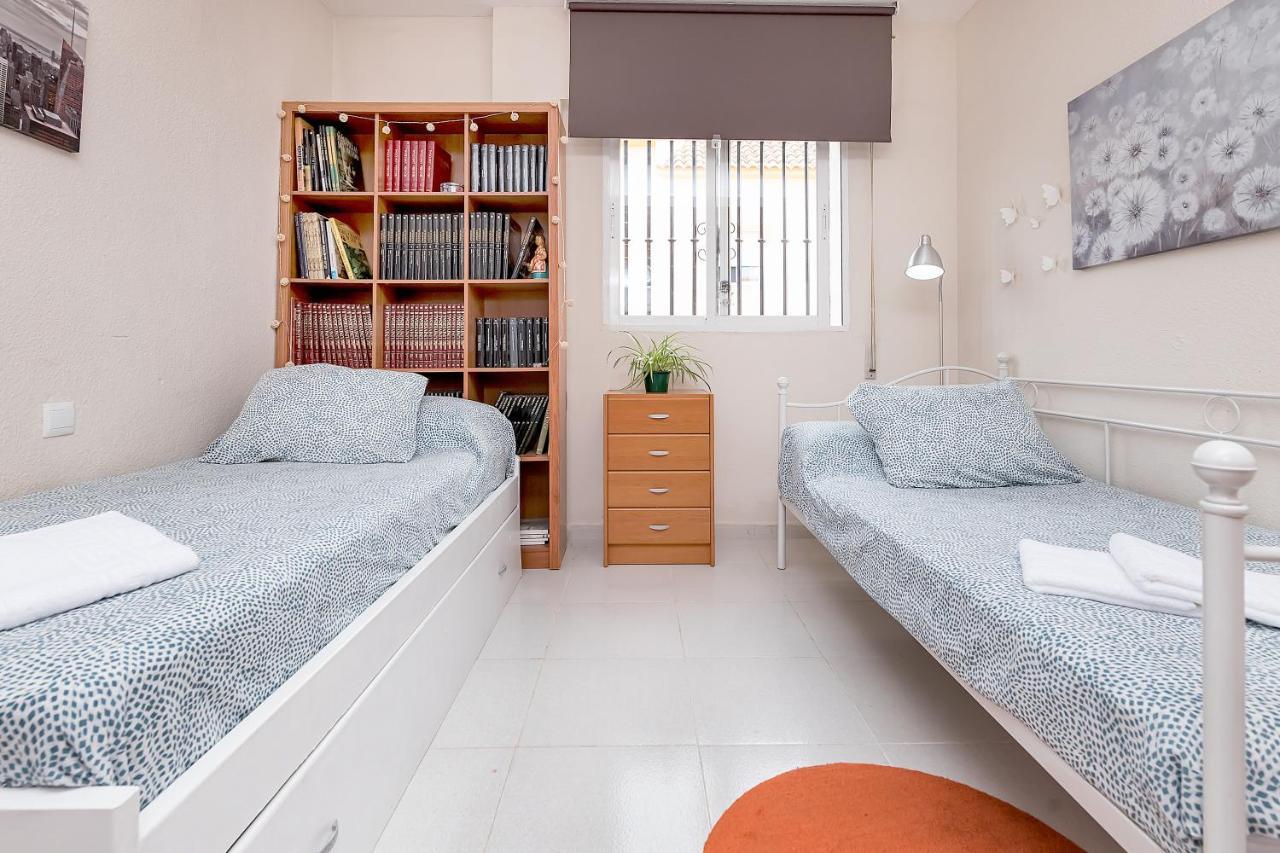 Sunshine Balcony- La Caleta Apartman Caleta De Velez Kültér fotó